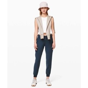 Lululemon On The Fly Jogger Size 6